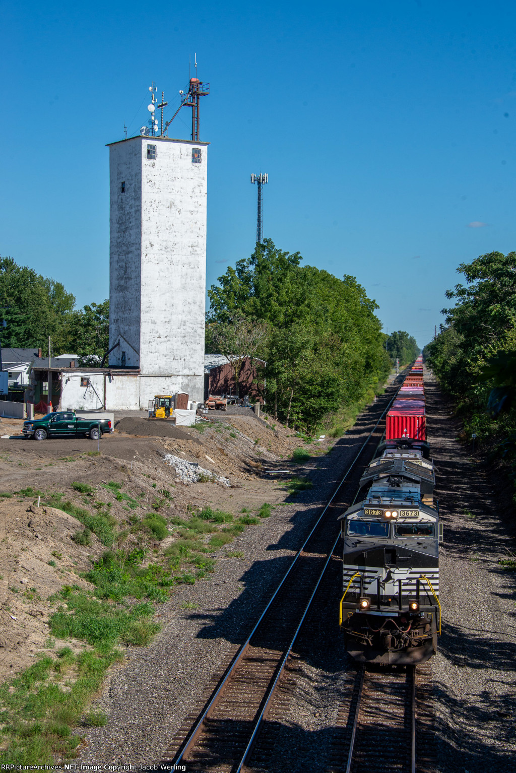 NS 3673